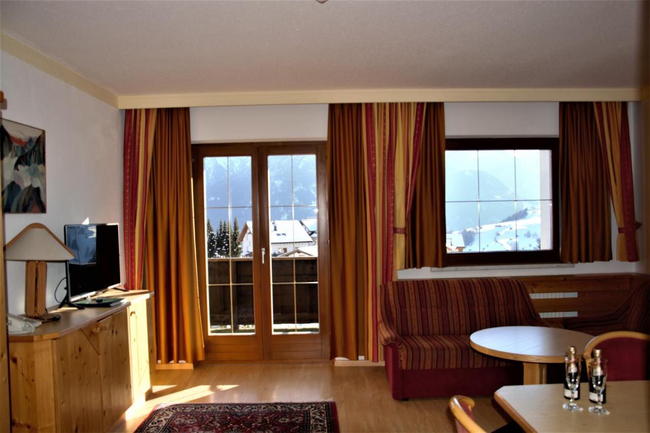 Am Romerweg 4*