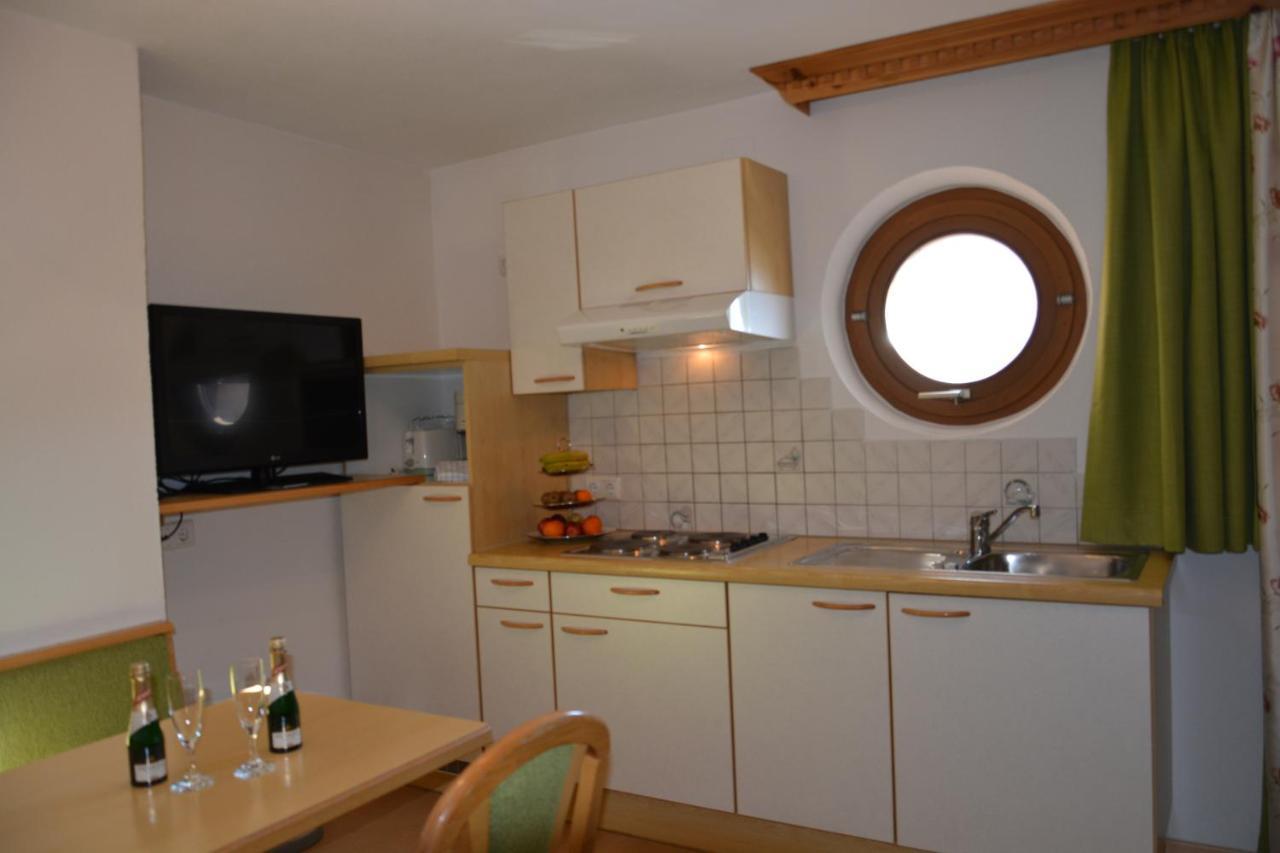 Am Romerweg 4*
